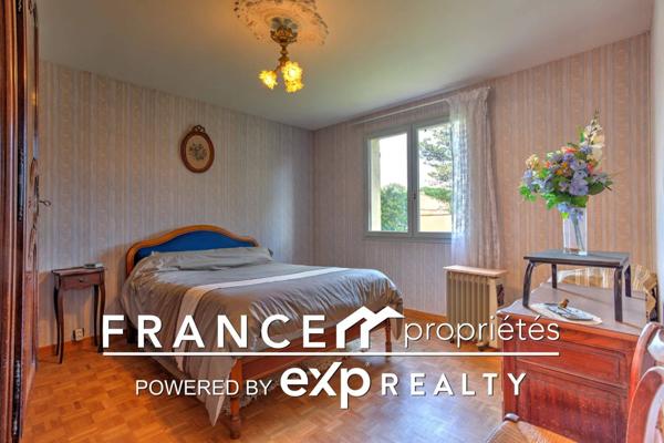 Maison 140 m² habitables – terrain 1 940 m² – proche centre de Saint-Élix-le-Château