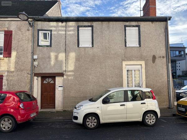 Maison de ville à vendre à La Châtre dans l'Indre (36400), ref : JA/792   
Centre Ville