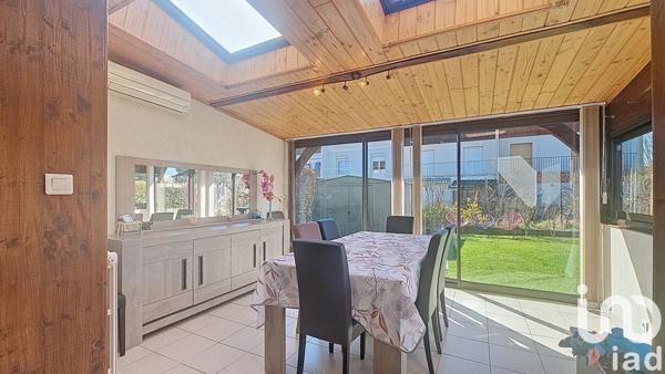 Maison 6 pièces de 105 m² à Yzeure (03400)