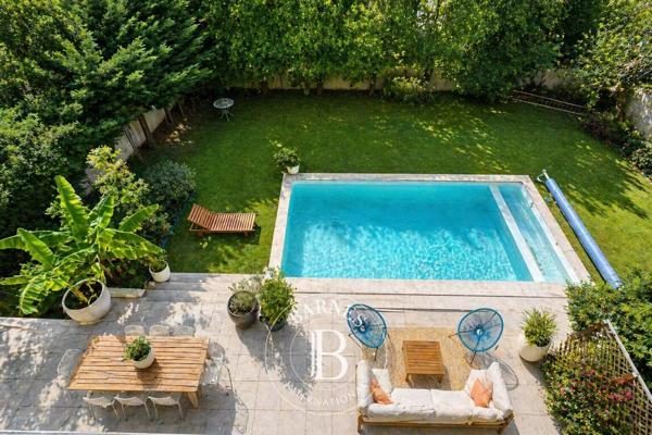 Fontenay-sous-Bois, Maison 6 Chambres -  352 m² à vendre