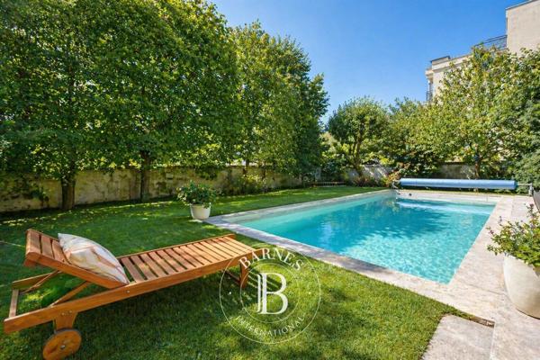 Fontenay-sous-Bois, Maison 6 Chambres -  352 m² à vendre