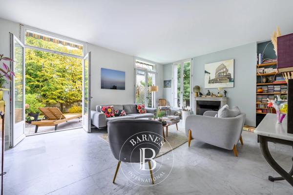 Fontenay-sous-Bois, Maison 6 Chambres -  352 m² à vendre