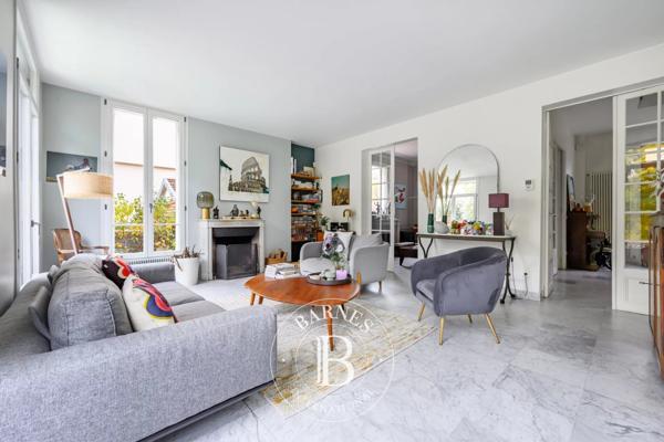 Fontenay-sous-Bois, Maison 6 Chambres -  352 m² à vendre