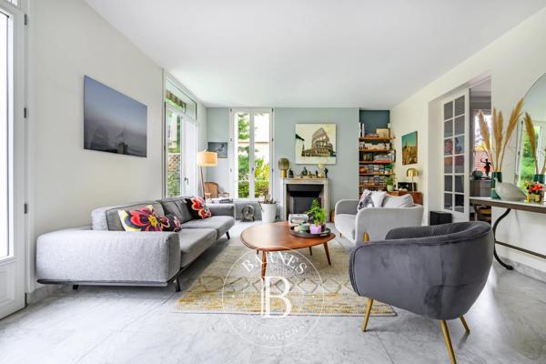 Fontenay-sous-Bois, Maison 6 Chambres -  352 m² à vendre