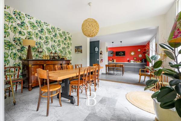 Fontenay-sous-Bois, Maison 6 Chambres -  352 m² à vendre