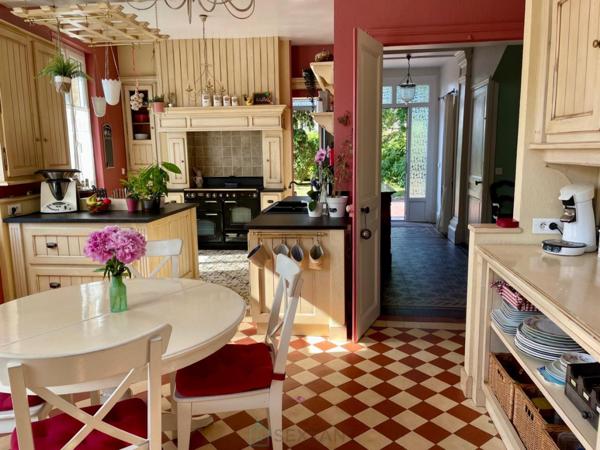 Magnifique Maison de maître avec dépendance et prestations haut de gamme