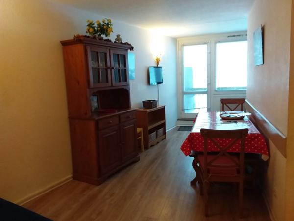 Appartement à vendre T3 en résidence 3 pièces LA MONGIE (65) avec Balcon cellier et Parking intérieur.