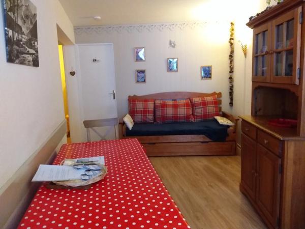 Appartement à vendre T3 en résidence 3 pièces LA MONGIE (65) avec Balcon cellier et Parking intérieur.