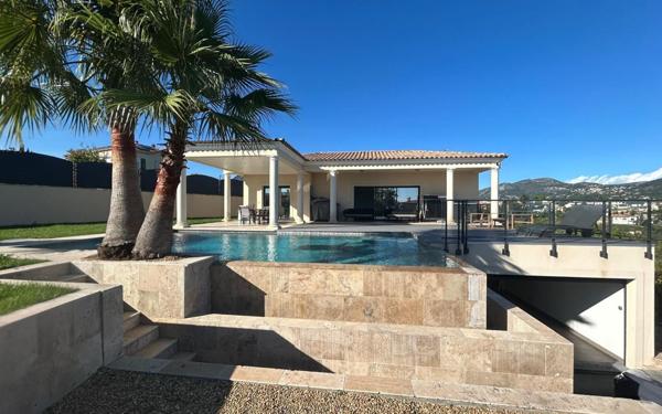 Maison à vendre    6 pièces • 250 m2 Nice