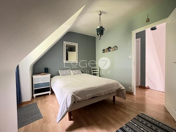 Maison 7 pièce(s) 5 chambre(s) 165 m²