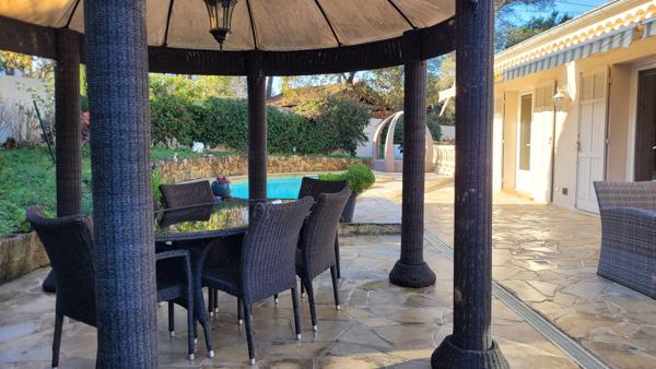 Villa plain-pied Mougins Sud 5 pièces, piscine et jardin