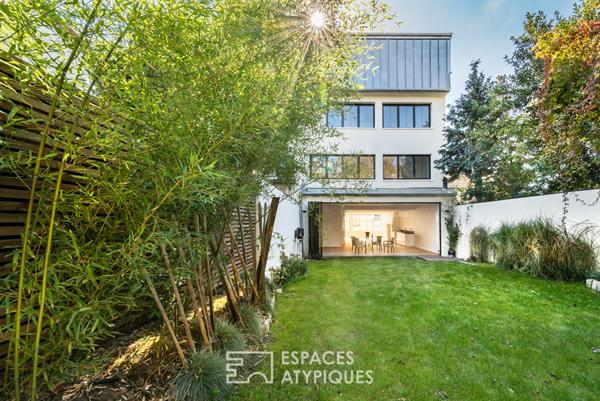 Duplex contemporain avec jardin