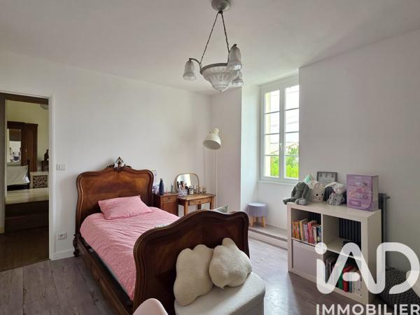 Maison à vendre 6 pièces 165 m² Touvre