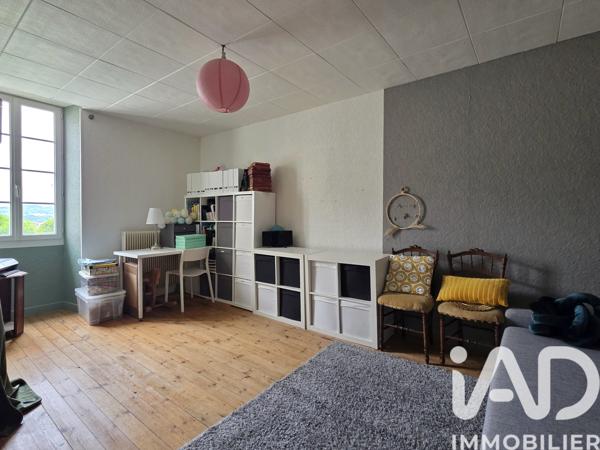 Maison à vendre 6 pièces 165 m² Touvre