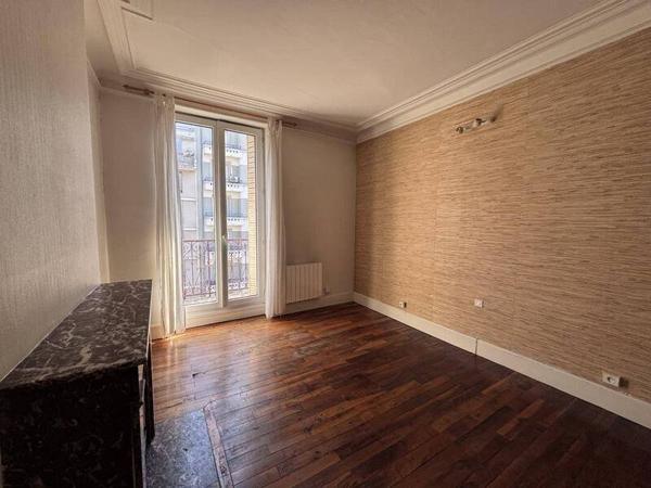 Appartement 2 pièces                                        - 38000 Grenoble Réf : 5036