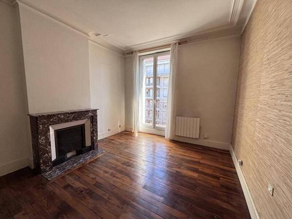 Appartement 2 pièces                                        - 38000 Grenoble Réf : 5036