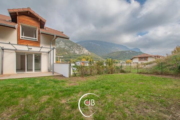 Challes-les-Eaux – Duplex lumineux avec terrasse et jardin