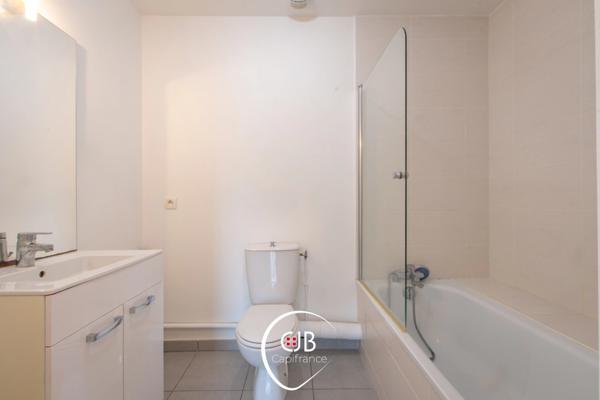 Challes-les-Eaux – Duplex lumineux avec terrasse et jardin