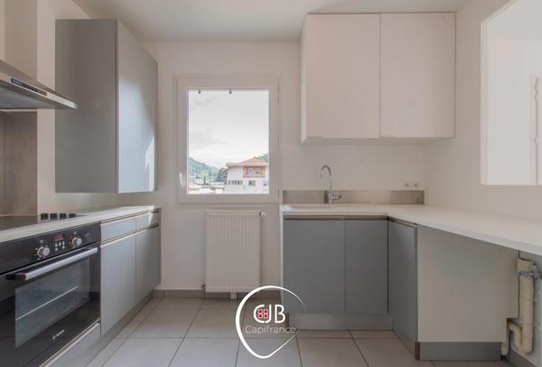 Challes-les-Eaux – Duplex lumineux avec terrasse et jardin