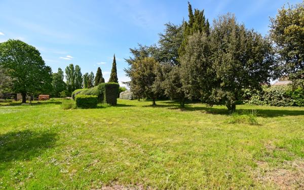 Terrain à vendre    Saint-Quentin-la-Poterie