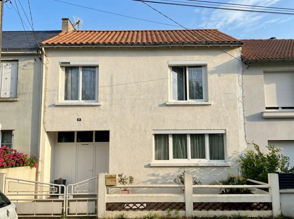 Maison  3 Chambres - Garage - Atelier