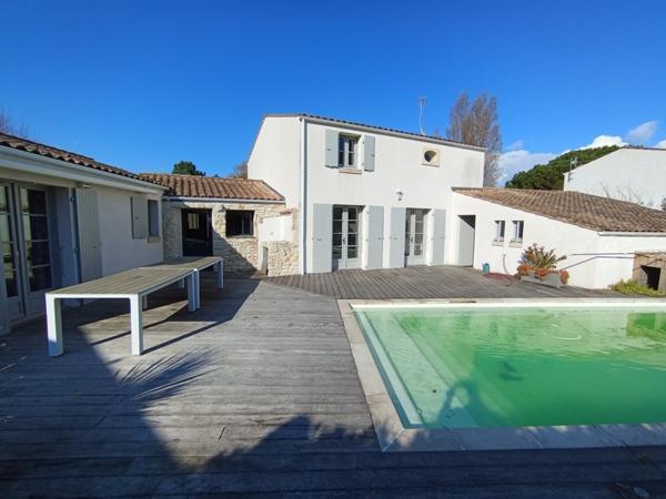 Maison à vendre |  Le Grand-Village-Plage |  5 pièces | 156 m²