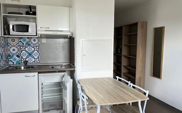 Appartement à louer    1 pièce • 24 m2 Talence