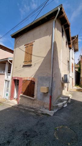 Maison 75 m² dans le centre bourg de Chateldon