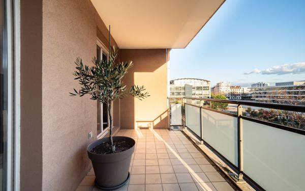 Appartement à vendre    4 pièces • 84 m2 Lyon 7