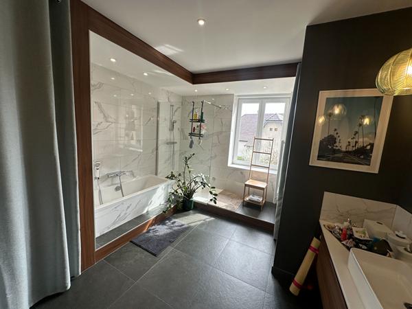 Appartement 5 pièces 143.51 m2