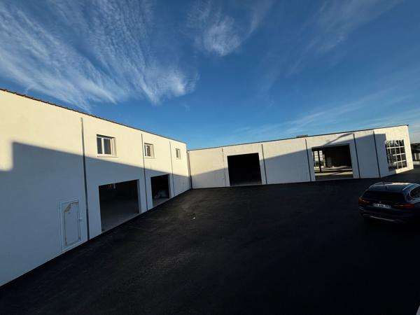 Locaux d'activités/commerces/bureaux - neufs - à louer