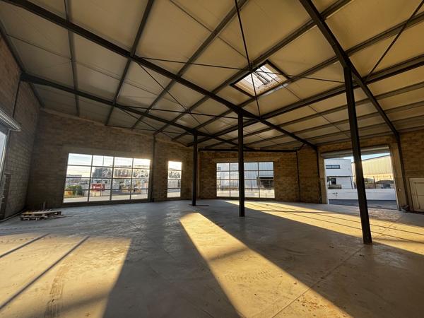 Locaux d'activités/commerces/bureaux - neufs - à louer