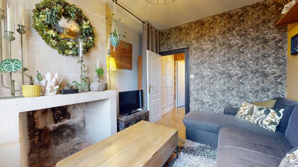 Cinq-Mars-la-Pile (37130) Maison de ville avec jardin intimiste