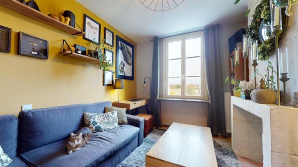 Cinq-Mars-la-Pile (37130) Maison de ville avec jardin intimiste