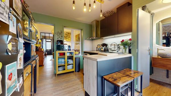 Cinq-Mars-la-Pile (37130) Maison de ville avec jardin intimiste