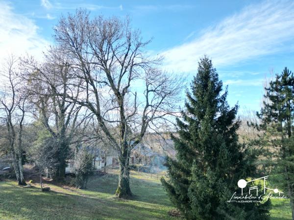 Dpt Aude (11), à vendre LES MARTYS propriete P5 de 110 m² - Terrain de 20,00 Ha -garage-source