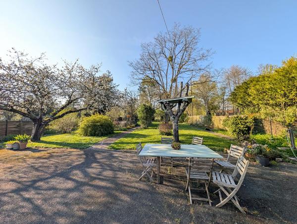 Maison familiale centre-bourg, Lezay 79120