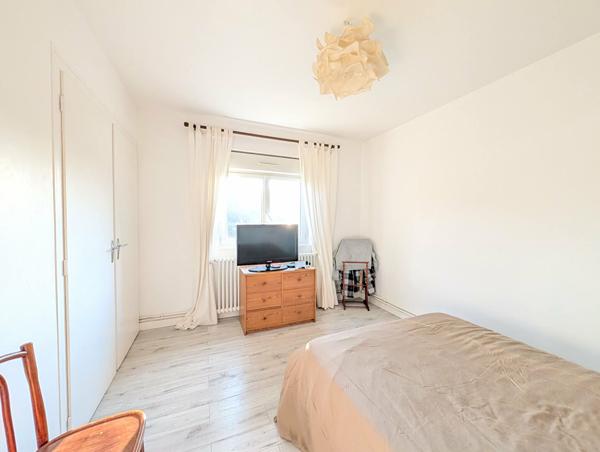 Maison familiale centre-bourg, Lezay 79120