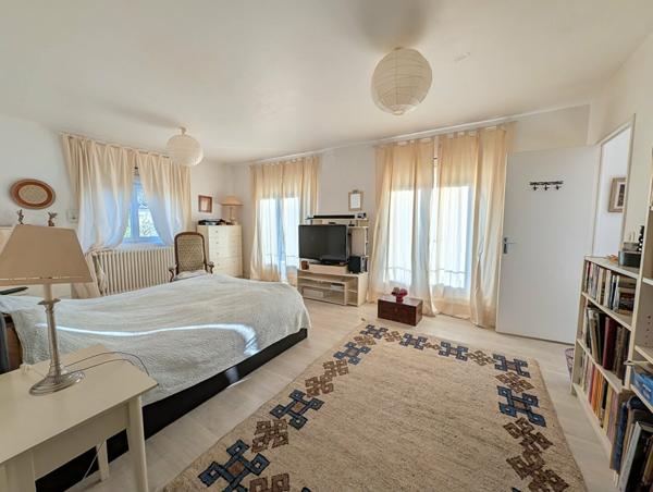 Maison familiale centre-bourg, Lezay 79120