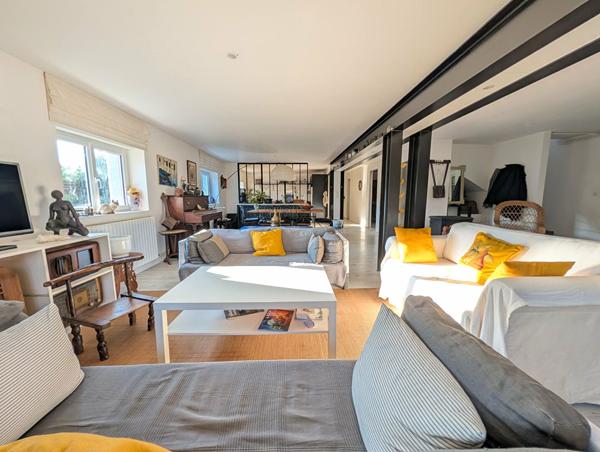 Maison familiale centre-bourg, Lezay 79120