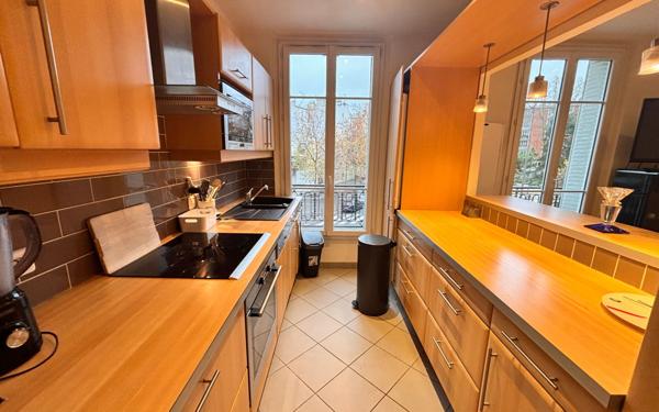 Appartement à vendre    2 pièces • 42,28 m2 Paris 17