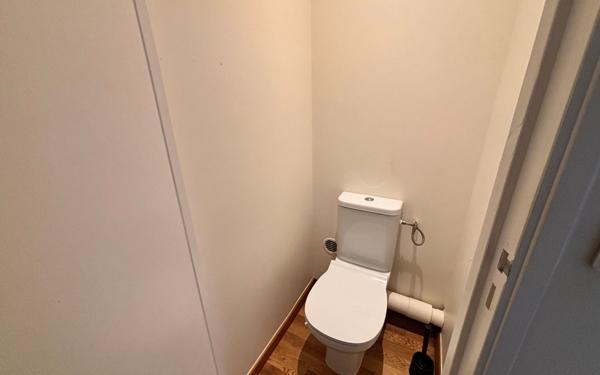 Appartement à vendre    2 pièces • 42,28 m2 Paris 17