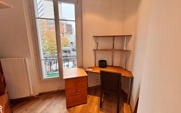 Appartement à vendre    2 pièces • 42,28 m2 Paris 17