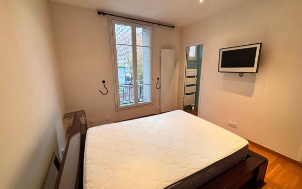 Appartement à vendre    2 pièces • 42,28 m2 Paris 17