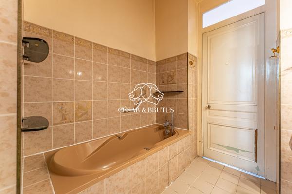 Rare : Appartement bourgeois 6 pièces