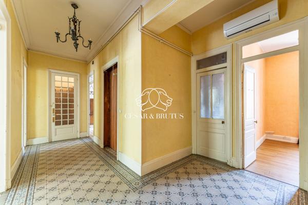 Rare : Appartement bourgeois 6 pièces