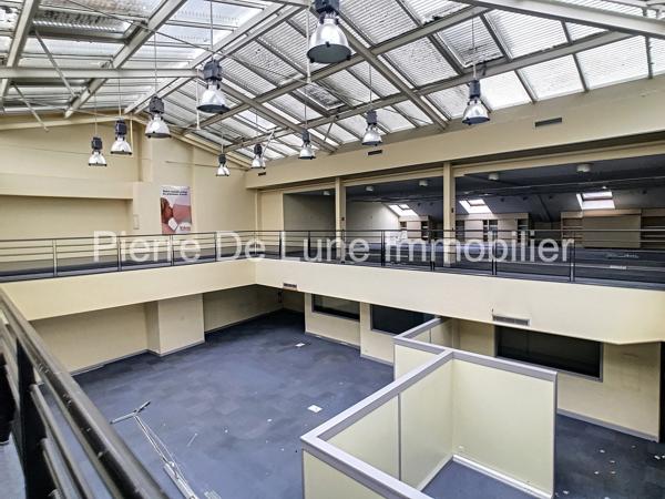 Bureau À vendre 1311 m²