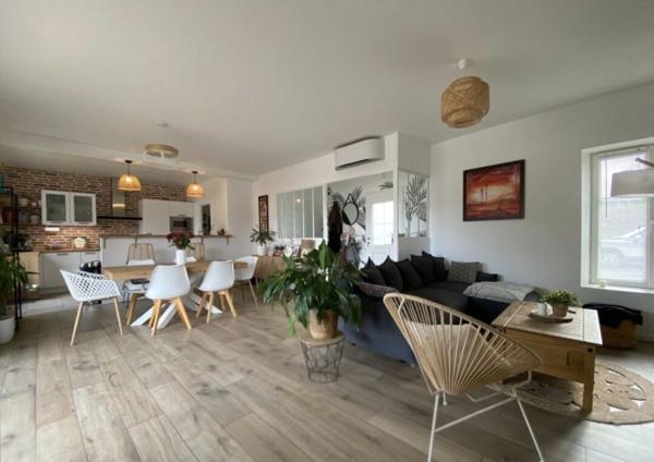 Maison familiale Canal de Rompsay,  
La rochelle 17000