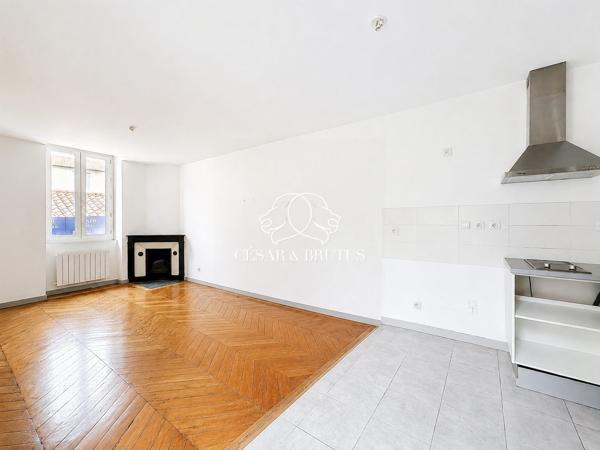 HYPER CENTRE – T2 – 43m² – BON ETAT – AU CALME
