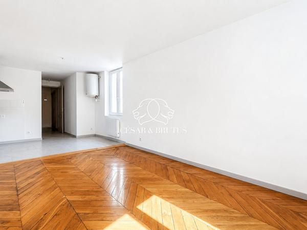 HYPER CENTRE – T2 – 43m² – BON ETAT – AU CALME